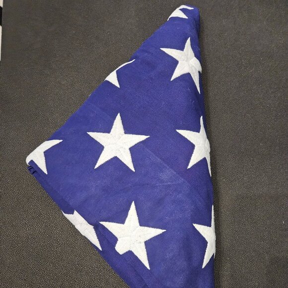 NEW VALLEY FORGE BEST 100% COTTON BUNTING AMERICAN FLAG - VETERAN CASKET 9.5'x5' - Picture 6 of 16